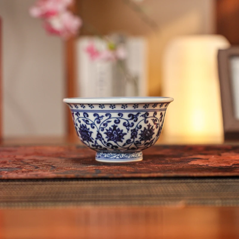 墨舍 景德镇陶瓷 墨舍柴窑缠枝压手杯双狮（第六代）