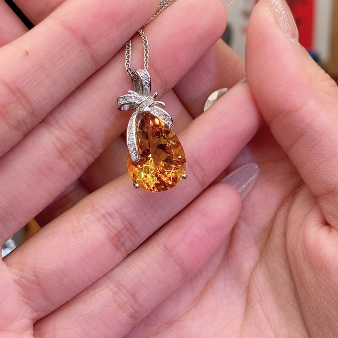 颈饰银S925镶嵌水晶巴西特号色蝴蝶结水滴13ct