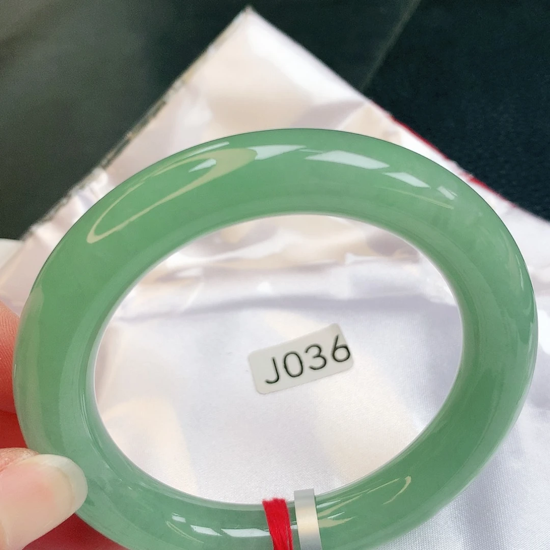 【闪购商品】翡翠手镯未镶嵌缅甸天然a货翡翠