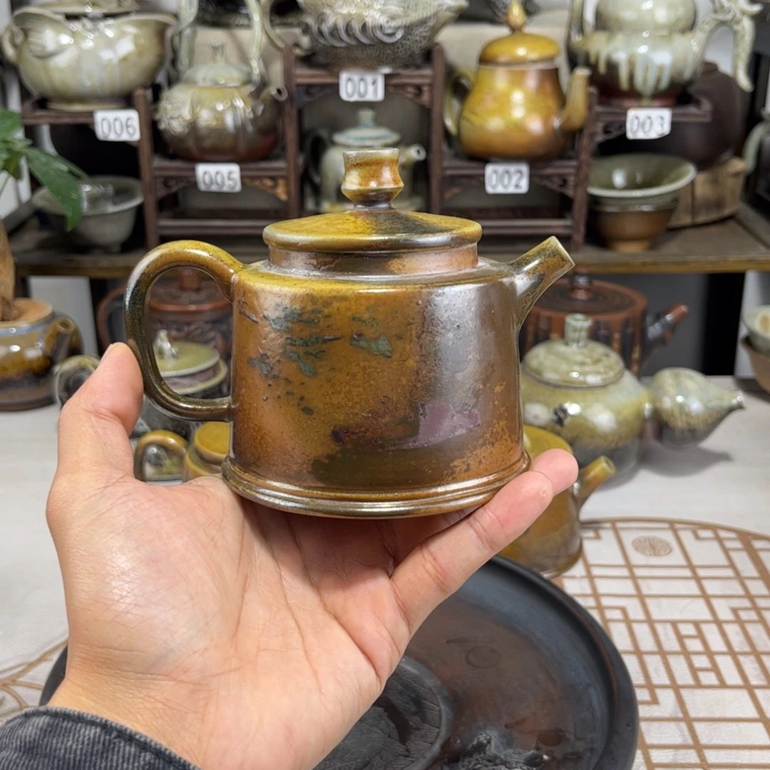 220cc白泥彩填柴烧德钟壶