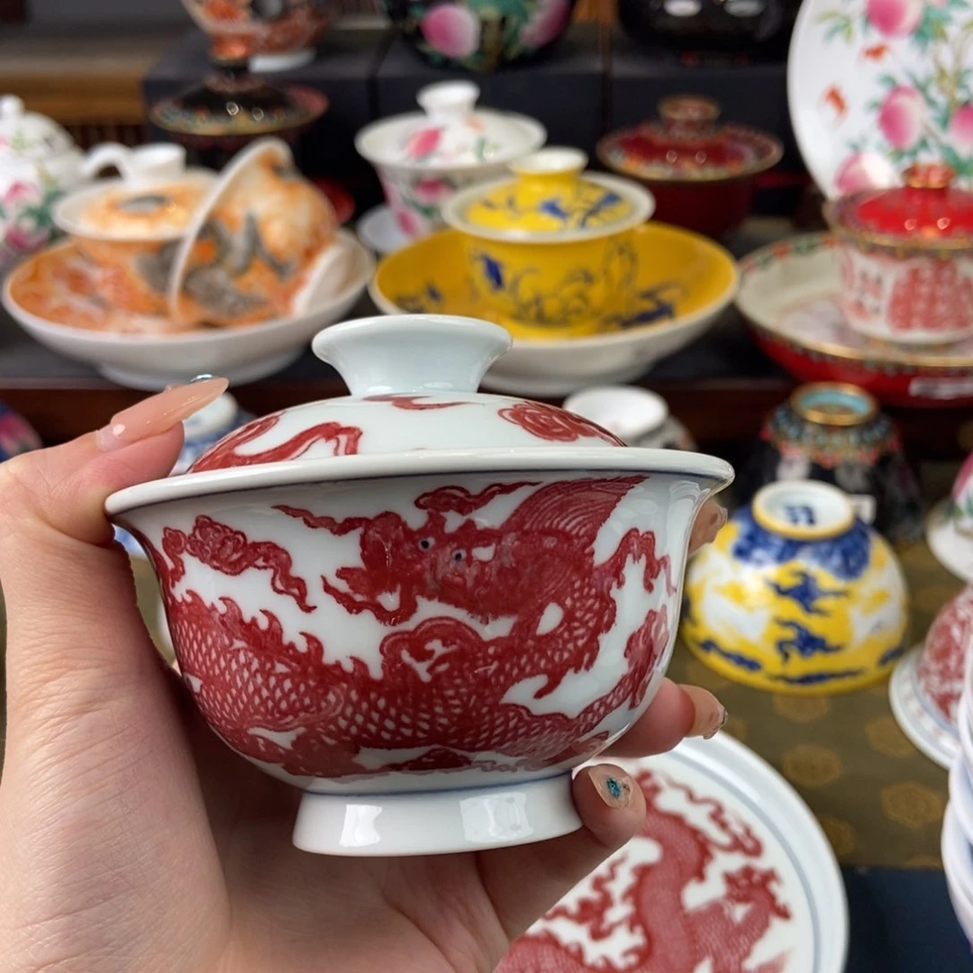 陶瓷艺术家的作品是一种￼