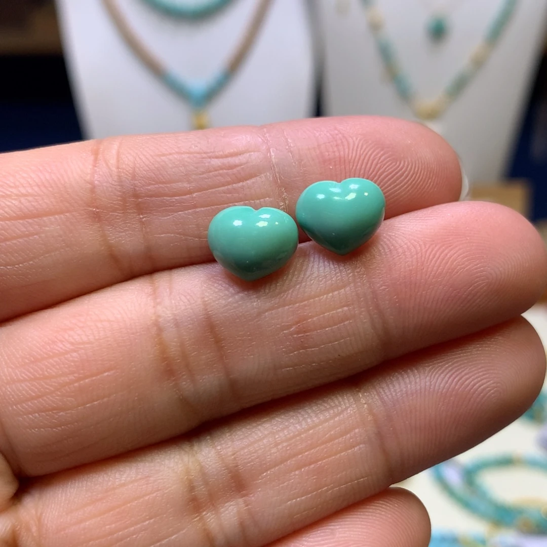 绿松石18K金镶嵌耳钉