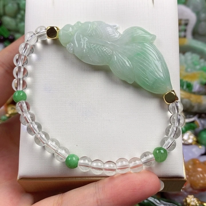 翡翠未镶嵌吊坠(赠链)