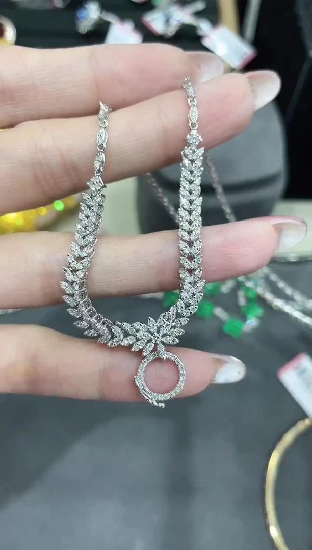 18K金镶嵌钻石项链万能扣 约11-12g