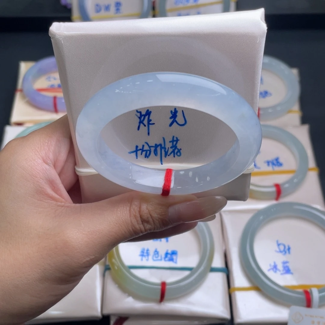 翡翠未镶嵌手镯11号