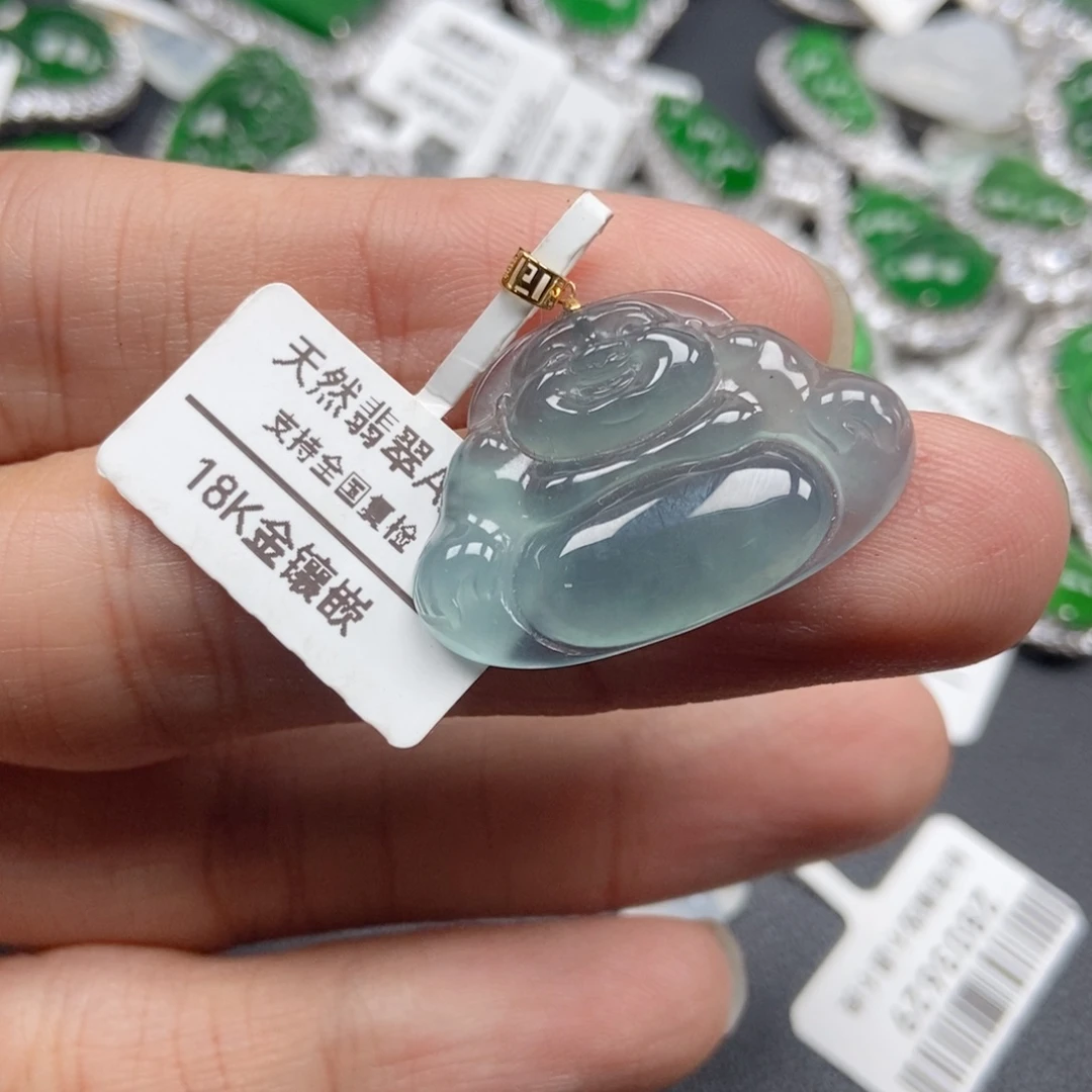 翡翠18K金镶嵌颈饰