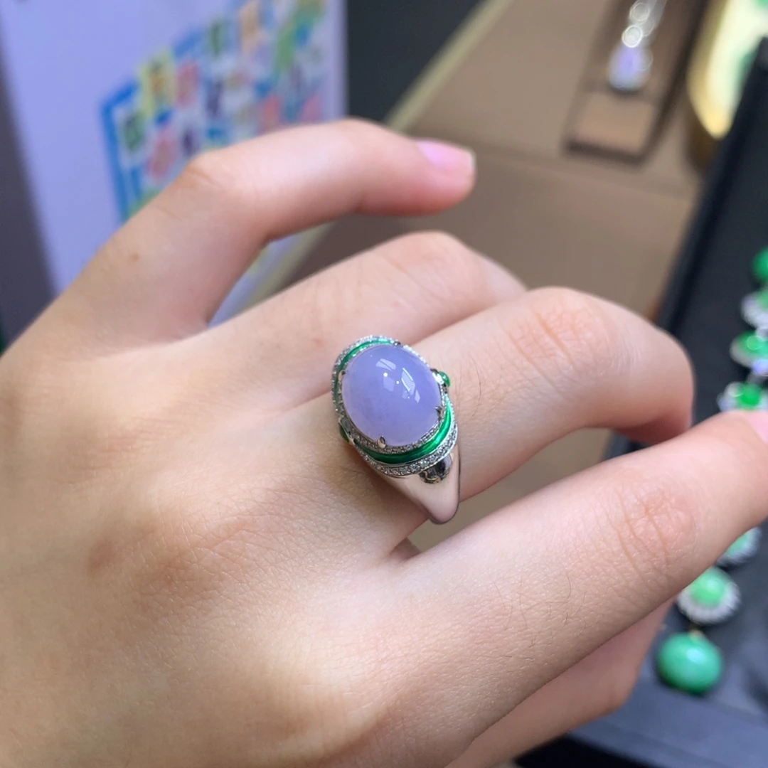 翡翠18K金镶嵌颈饰翡翠