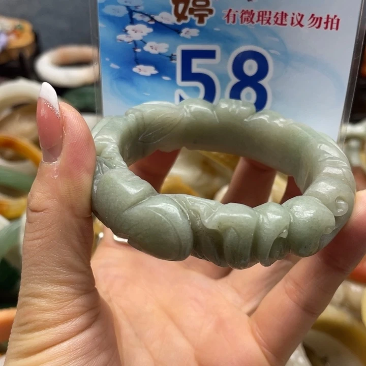 石英岩玉未镶嵌手镯