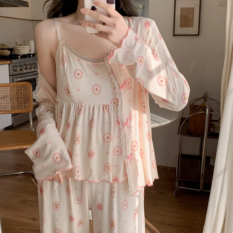 带胸垫2025年春秋季新款莫代尔棉睡衣女甜美卡通吊带三件套家居服