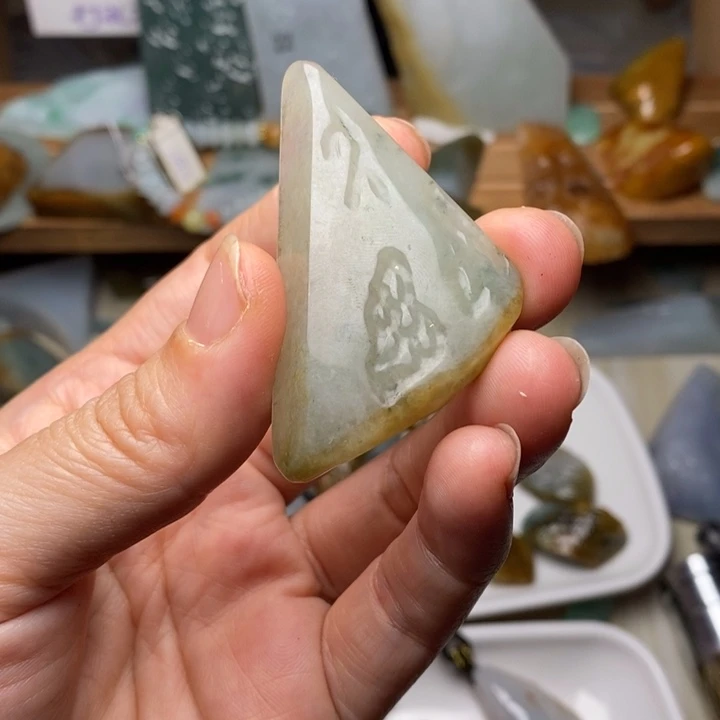 翡翠未镶嵌颈饰天然