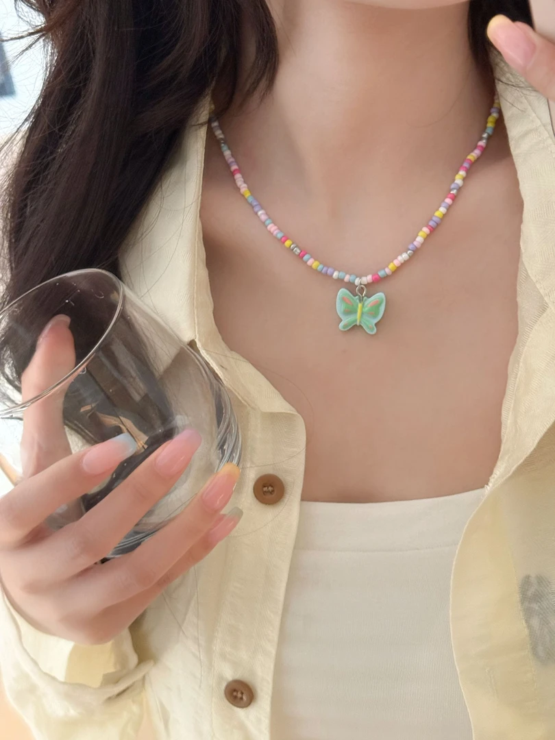 非金属树脂吊坠 彩色多巴胺串珠蝴蝶项链女甜妹可爱风百搭锁骨链