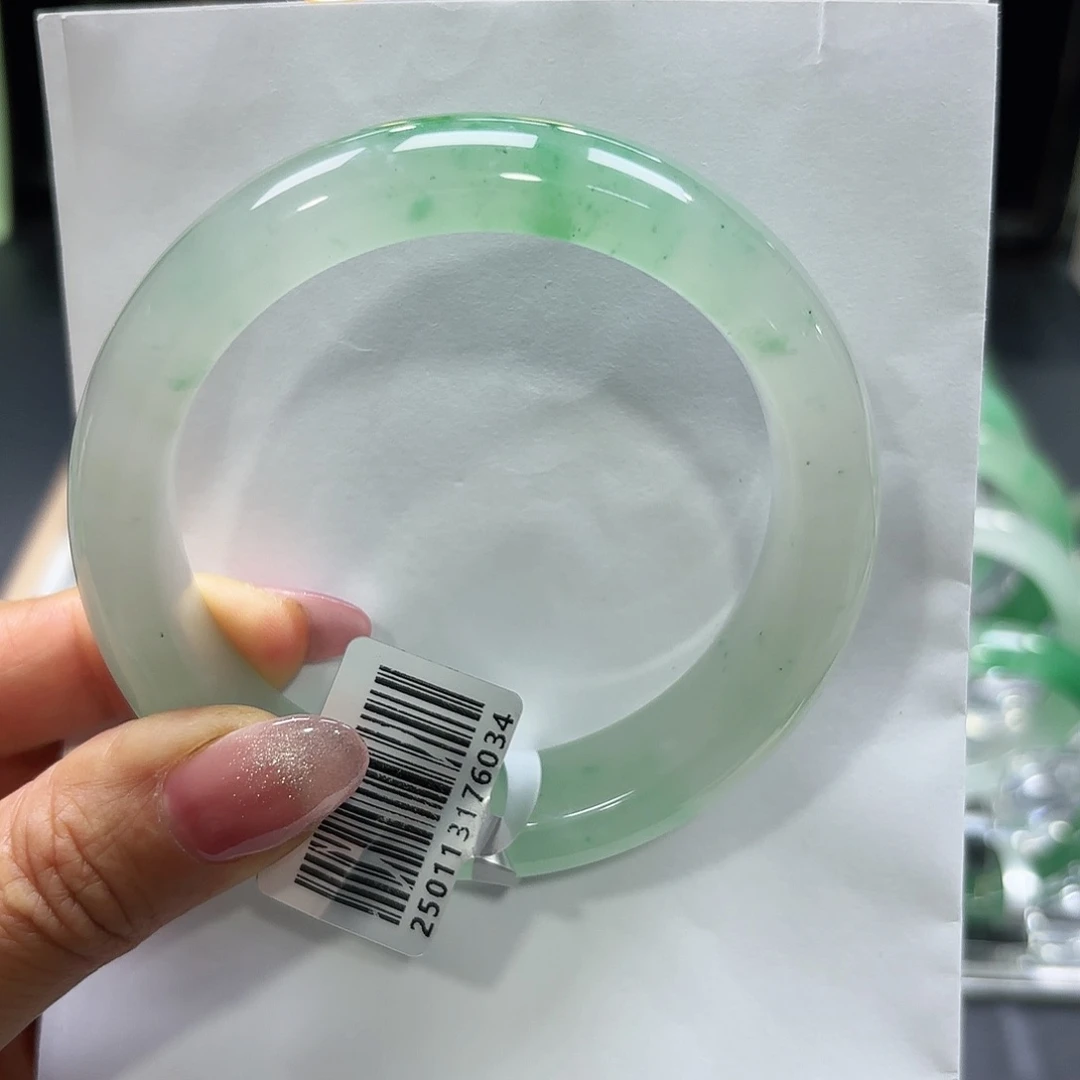 石英质玉手镯未镶嵌幸**使