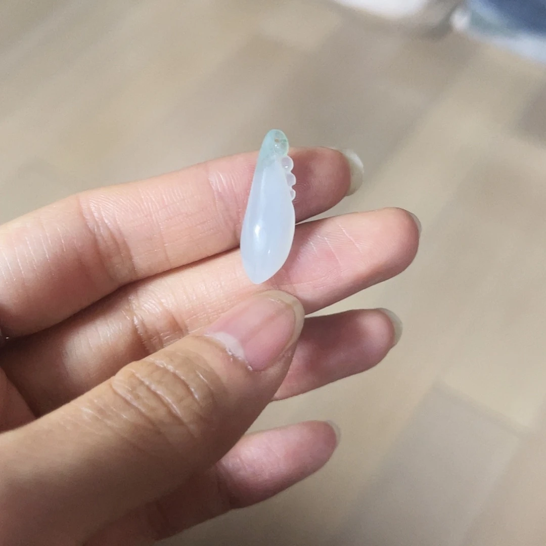 翡翠颈饰未镶嵌佛瓜