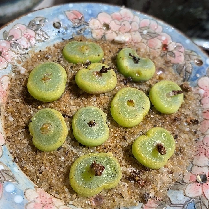 单头水晶鞋一颗。