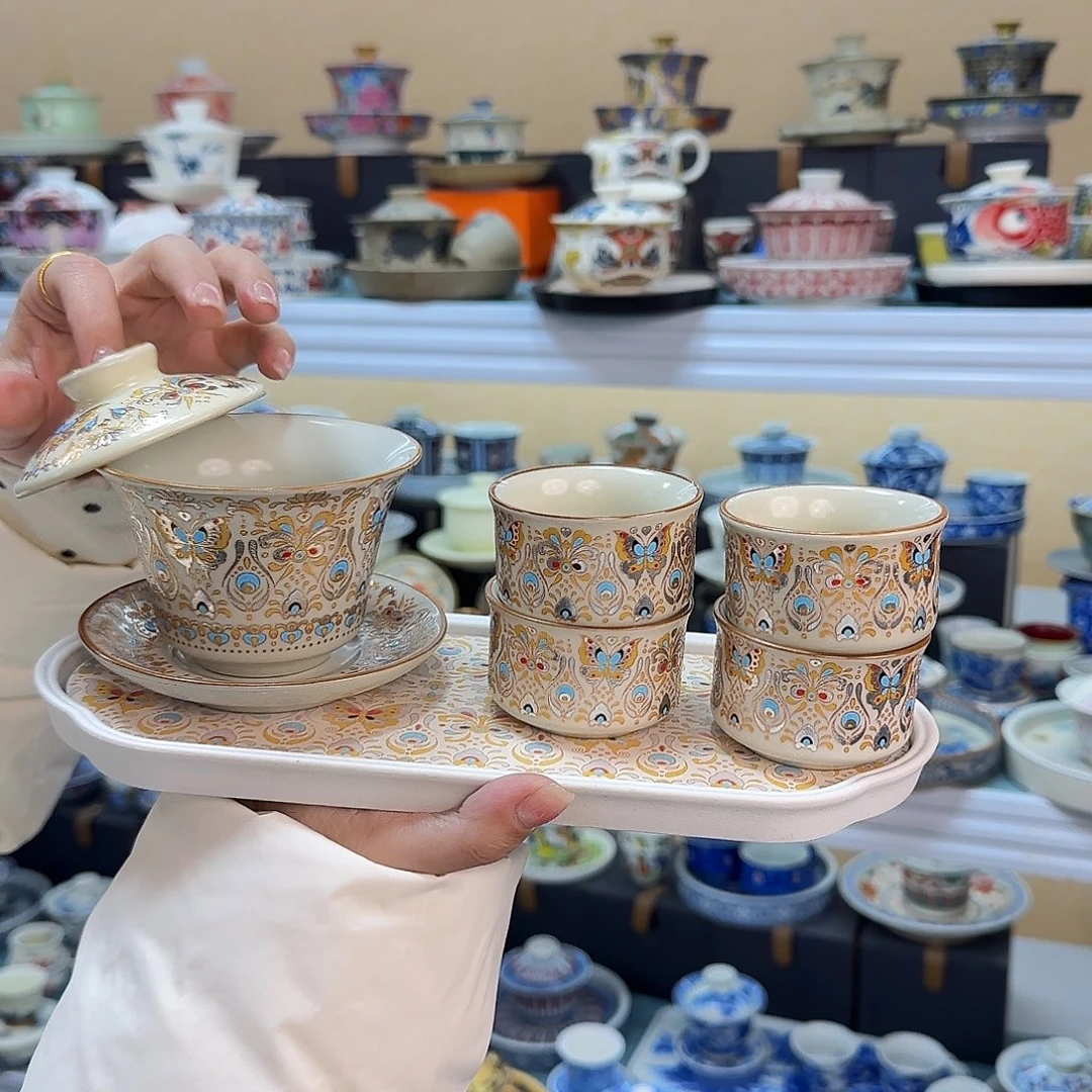 我们都在努力着改变着我们