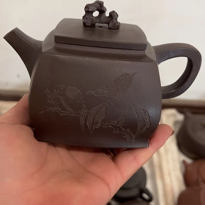 紫砂茶壶懋*紫砂……………………瑕疵