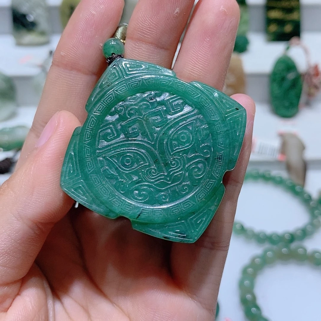 子***恒独山玉未镶嵌挂件