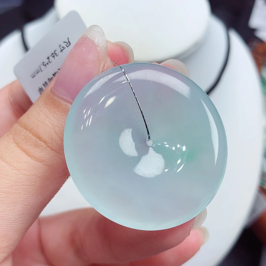 翡翠未镶嵌颈饰翡翠77，36.2/5.7