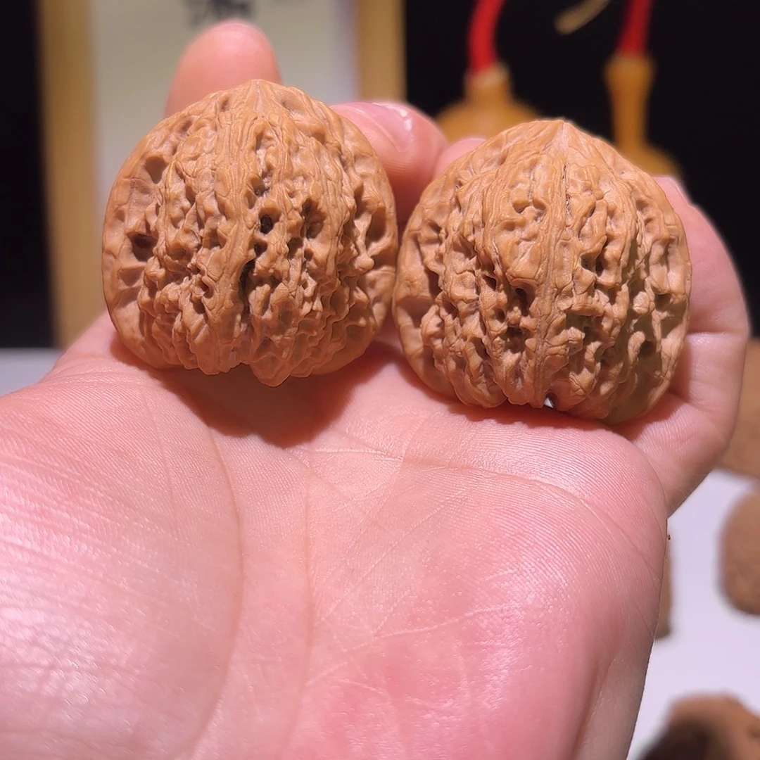 冰***糖桃核把件涿鹿南将39凹底有黄