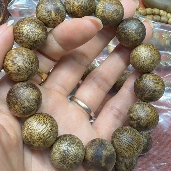 大叶紫檀（黑酸枝木类）