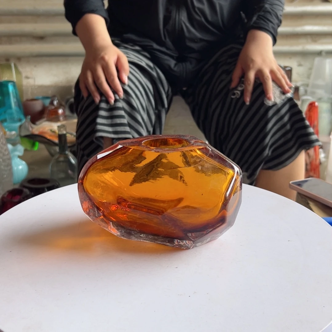 琥珀琉璃花器摆件高度12微瑕