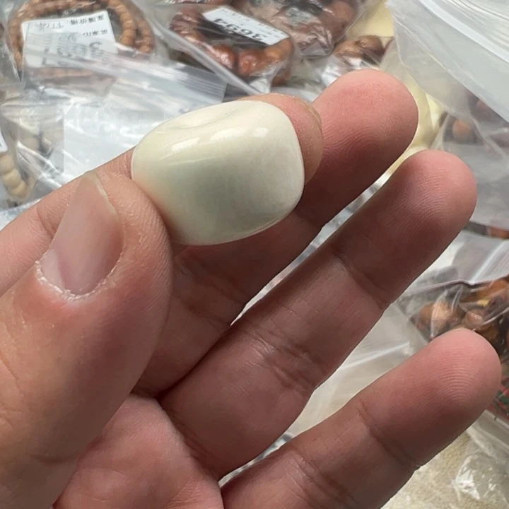 吊坠猛犸象牙黄色4706