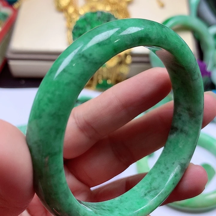 未镶嵌手镯翡翠翡翠