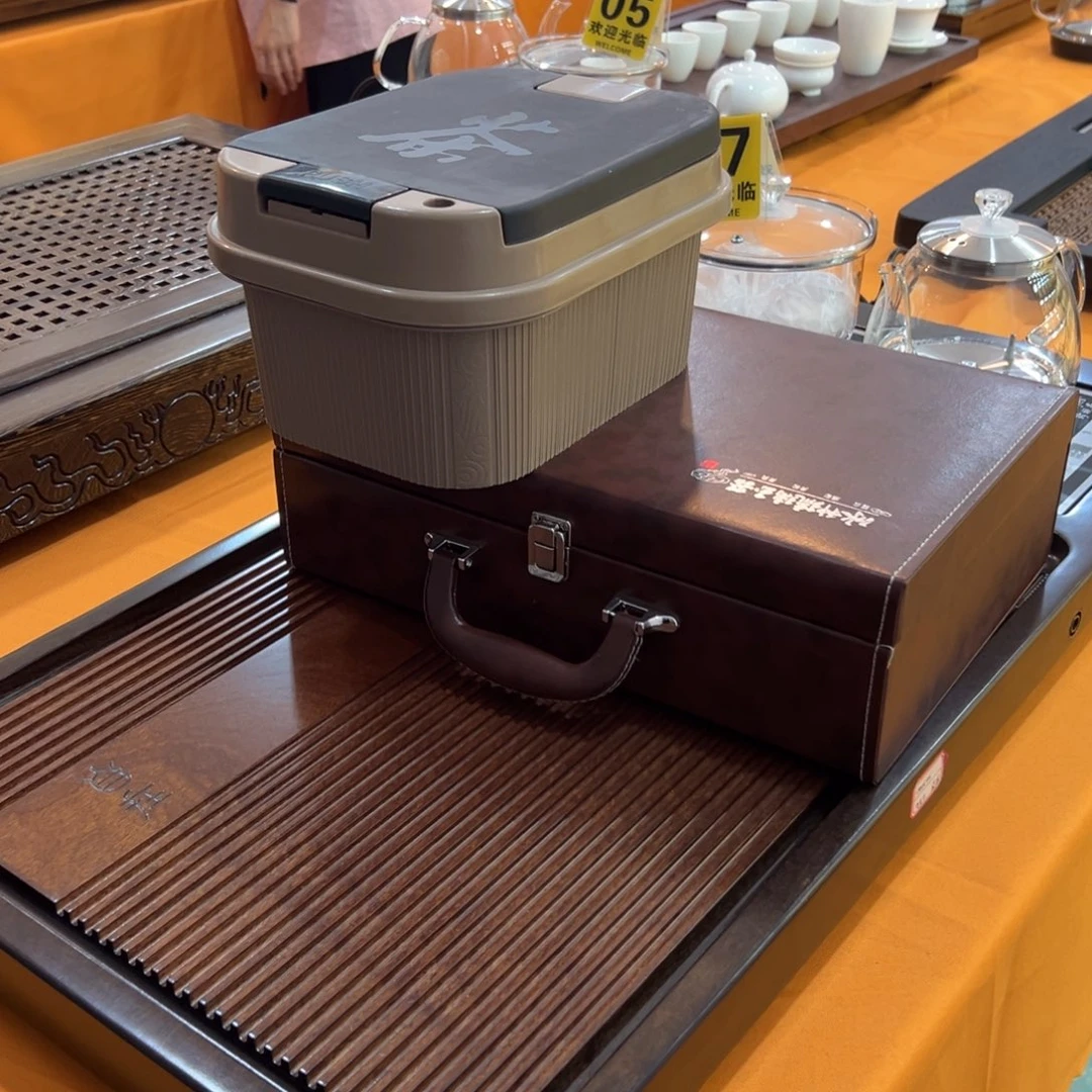 陶瓷茶具特价上新店庆典