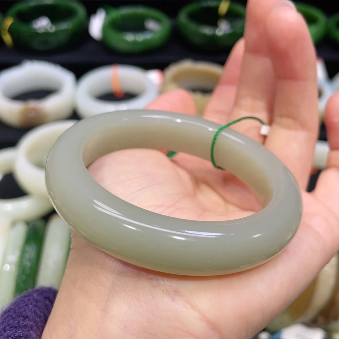 未镶嵌手镯和田玉63