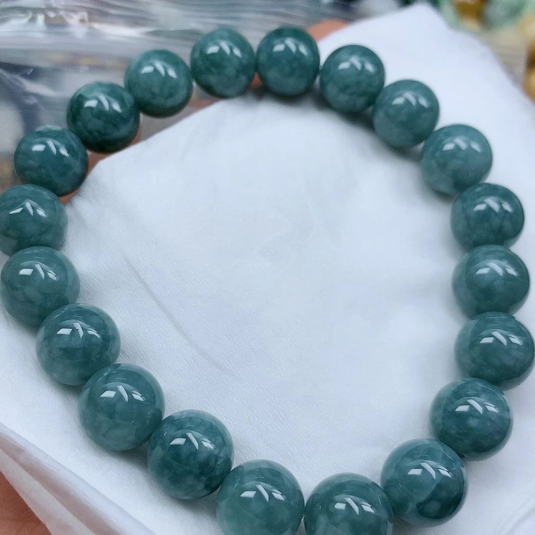 翡翠颈饰未镶嵌手串