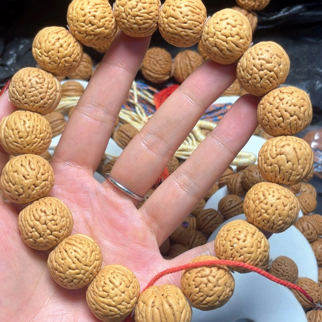 罗***罗吊坠桃核桃核手串22+白月光