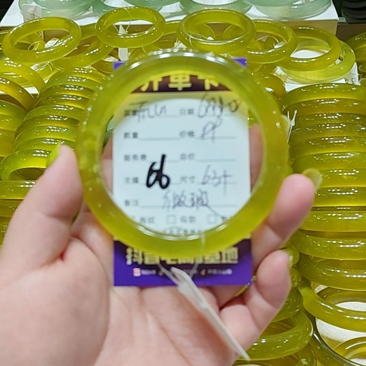 开***8蛇纹石玉未镶嵌手镯