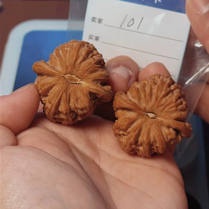 文玩核桃吊坠文玩核桃