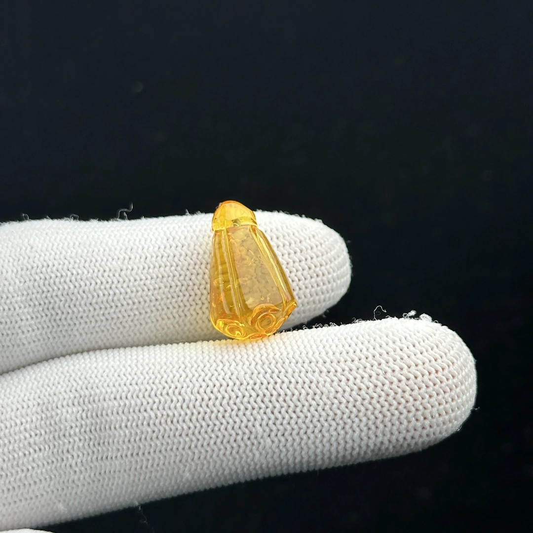 J3682天然矿源蜜蜡 莲蓬 微瑕特价11.7*9.4mm支持复检假一罚十