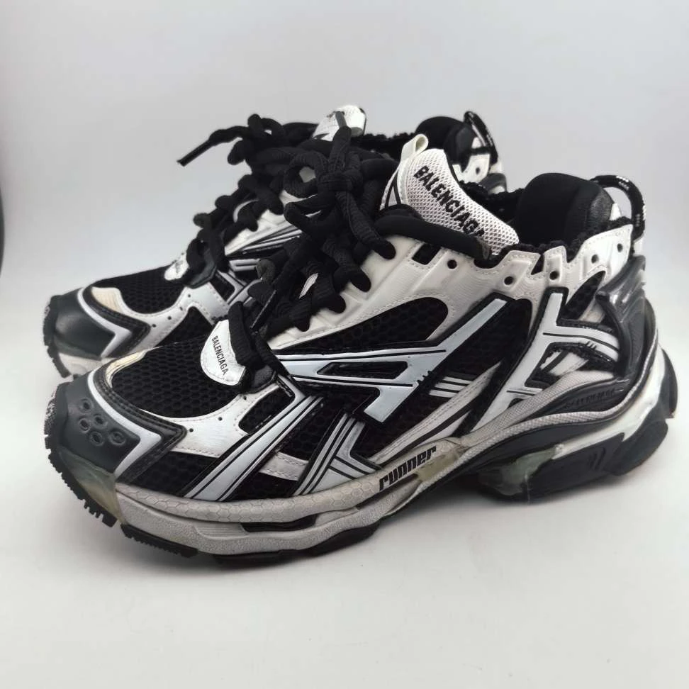 95新 Balenciaga/巴黎世家 38码/黑白做旧runner运动鞋
