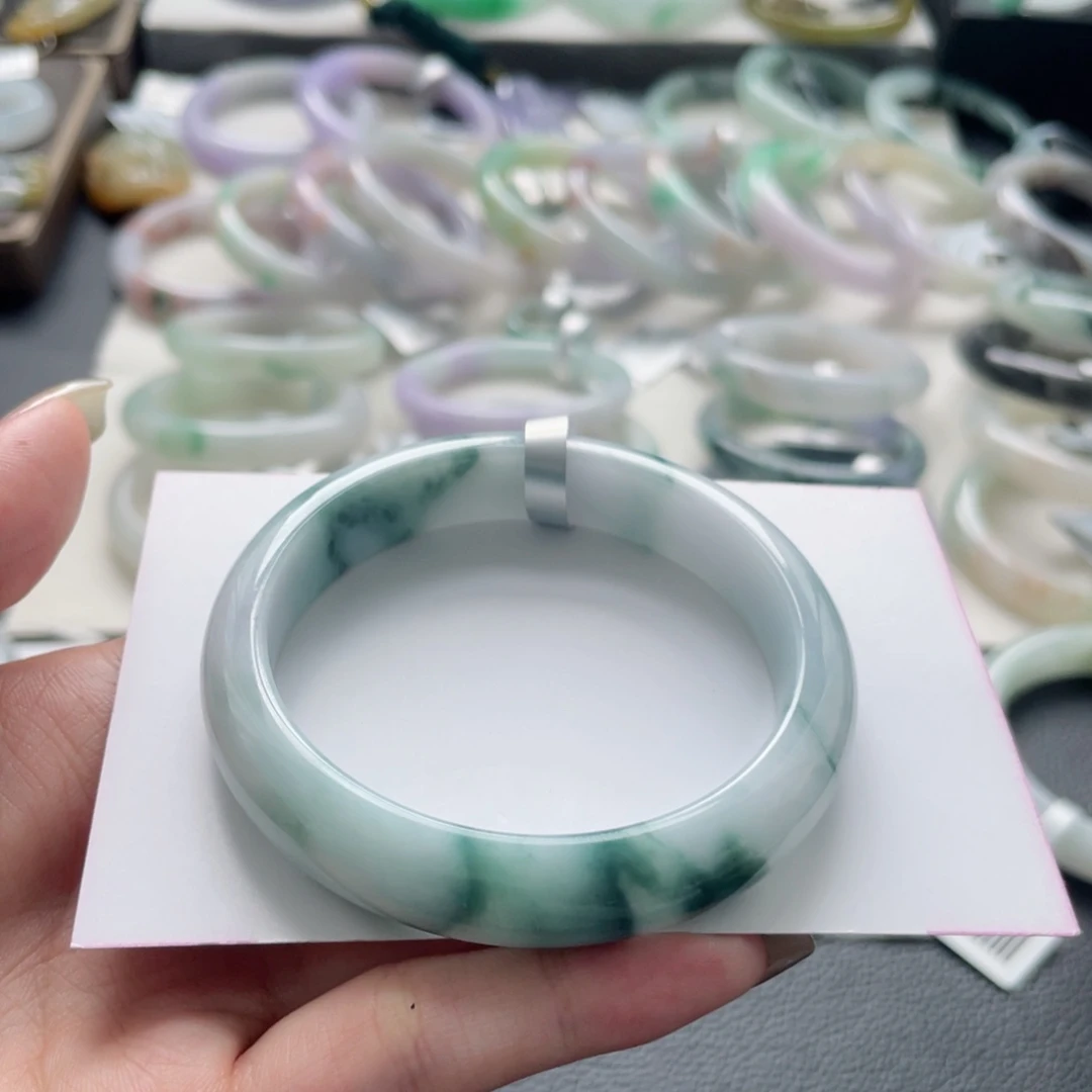 翡翠未镶嵌手镯34号56正圈有纹