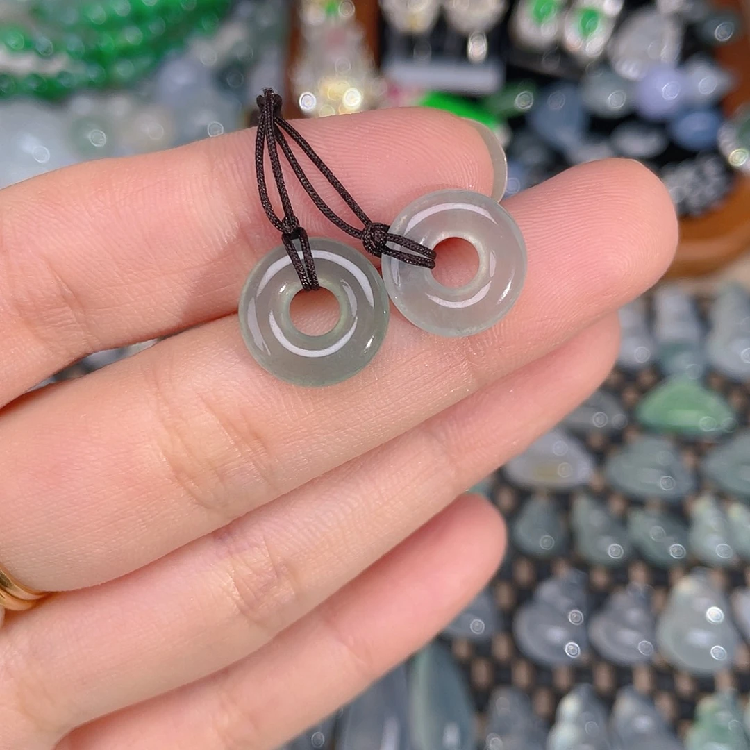 翡翠未镶嵌颈饰天然缅甸A货翡翠