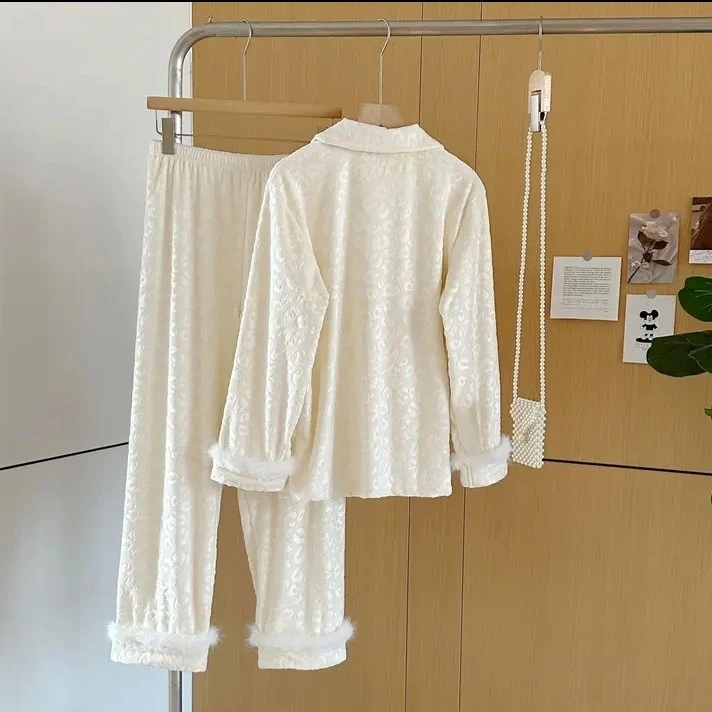 秋冬情侣款海岛绒睡衣加厚羽毛豹纹高级感保暖长袖家居服套装