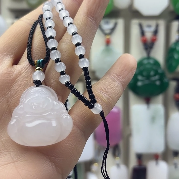 围***）石英质玉未镶嵌颈饰