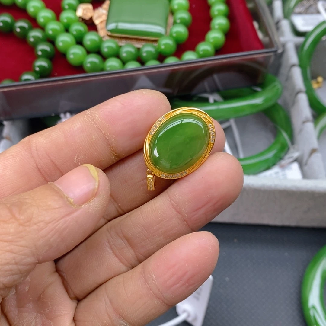 和田玉（碧玉）颈饰银S925镀金镶嵌