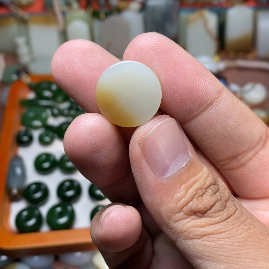 小***y和田玉未镶嵌吊坠(不含链)