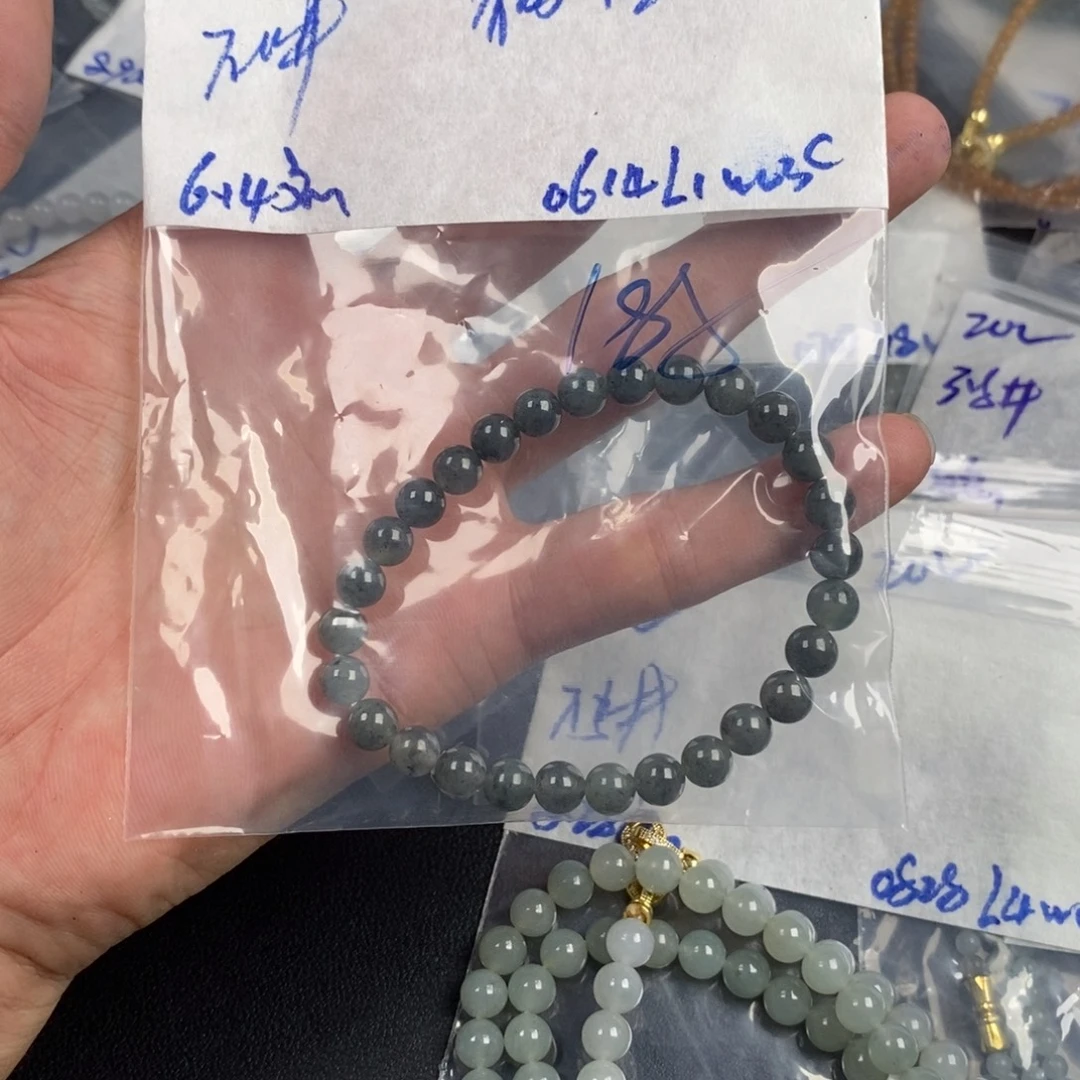 猫***仔未镶嵌定制翡翠缅甸翡翠