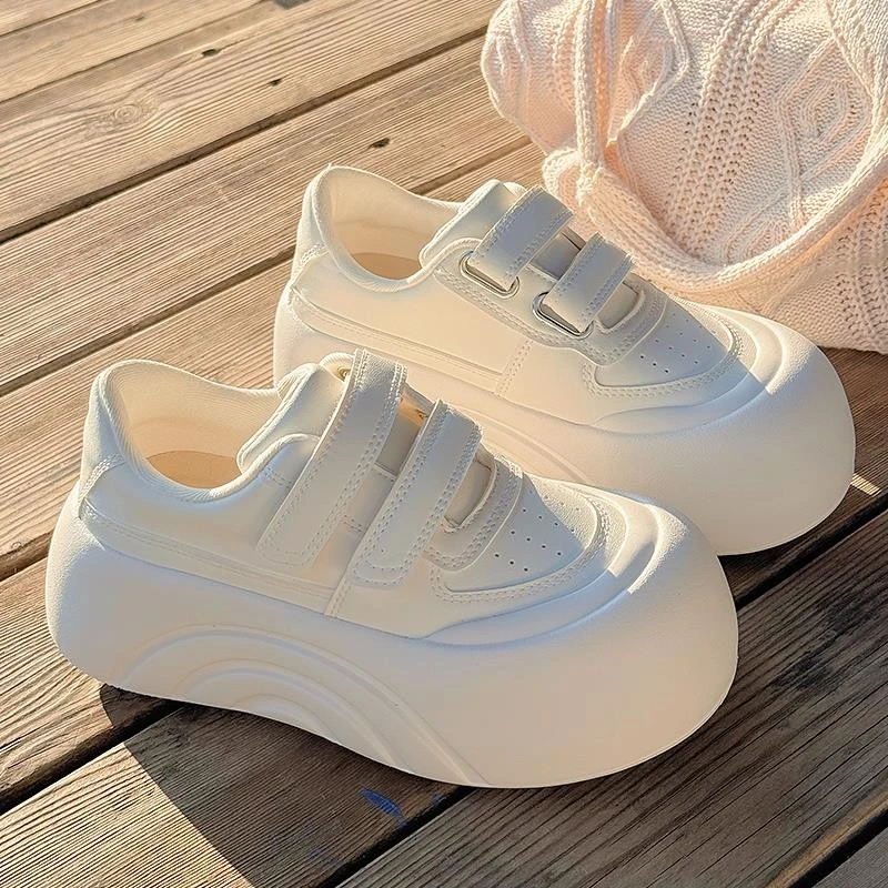 高级感小白鞋云朵厚底女2025新款春季魔术贴奶呼呼大头丑萌面包鞋