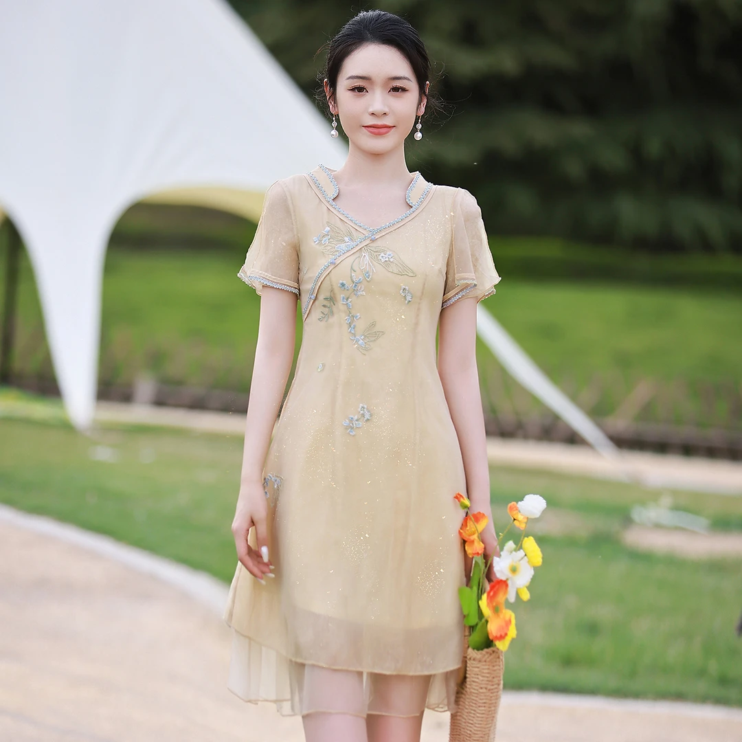 烟花烫新中式刺绣改良日常旗袍女夏季新款小个子减龄连衣裙 格颜