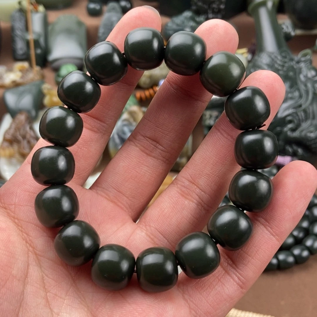 和田玉摆件未镶嵌土*