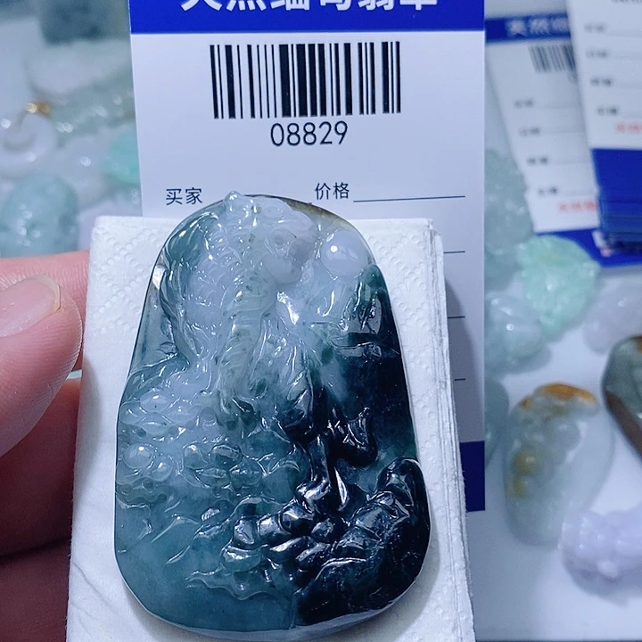 翡翠未镶嵌颈饰天光墟翡翠市场现金代购