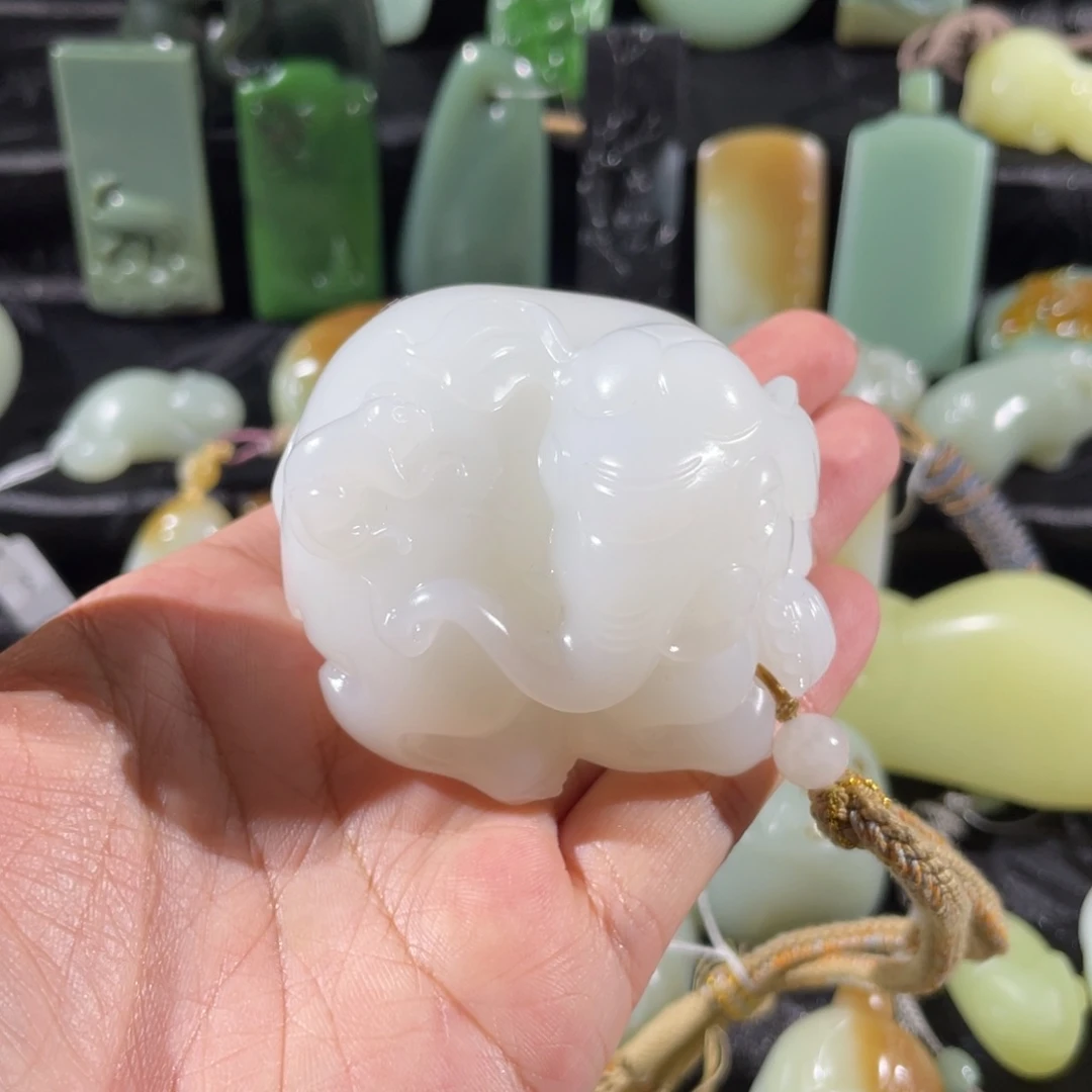 小***叔和田玉未镶嵌挂件