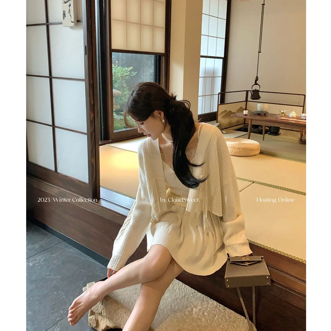 【CloudSweet 12/10 10:00】杳杳归霁/新中式盘扣针织 百褶裙套装