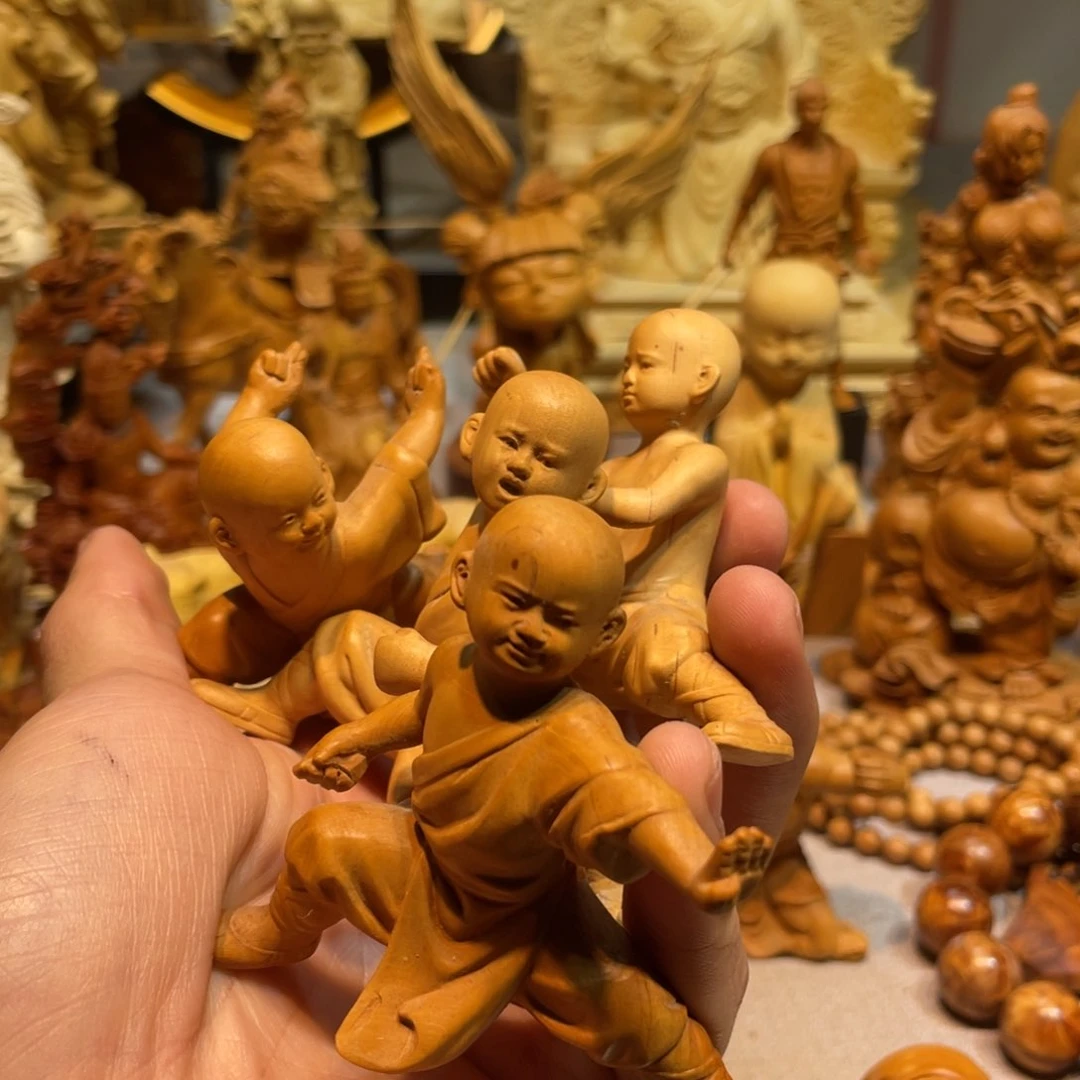 黄杨木快**爷黄杨木四个和尚小瑕疵