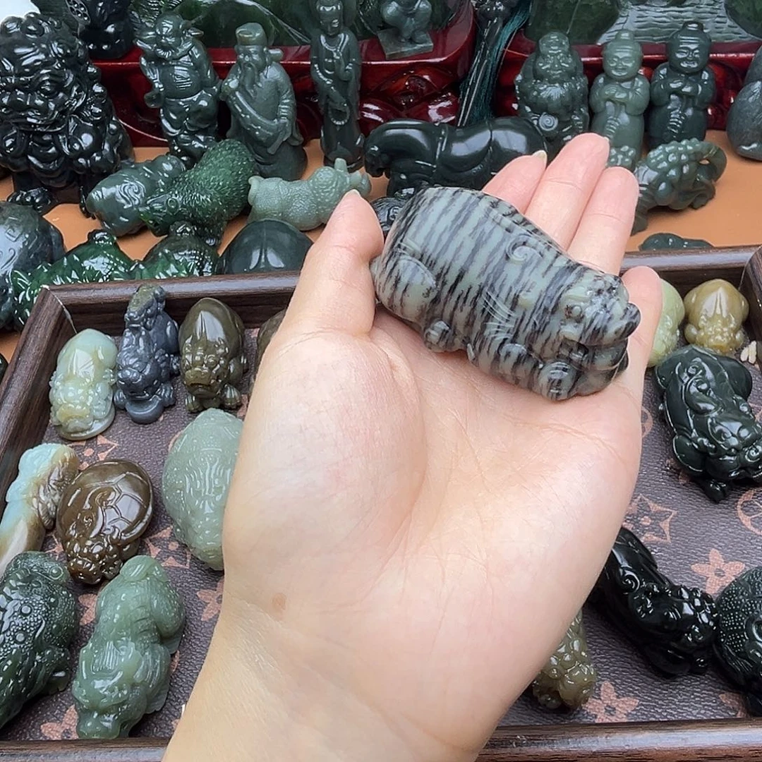 和田玉未镶嵌挂件